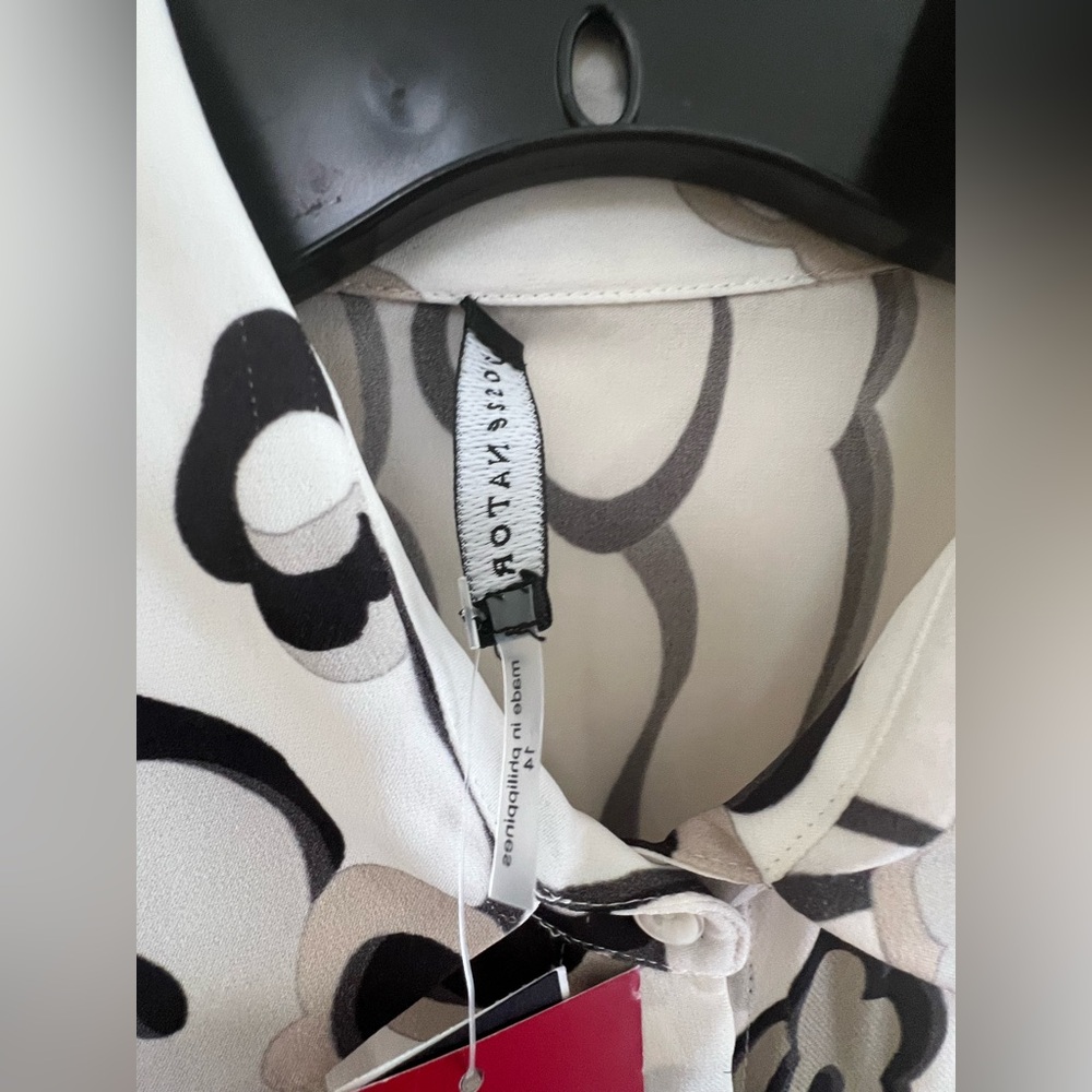 Natori Black and White Graphic Button Down Shirt - Picture 10 of 10